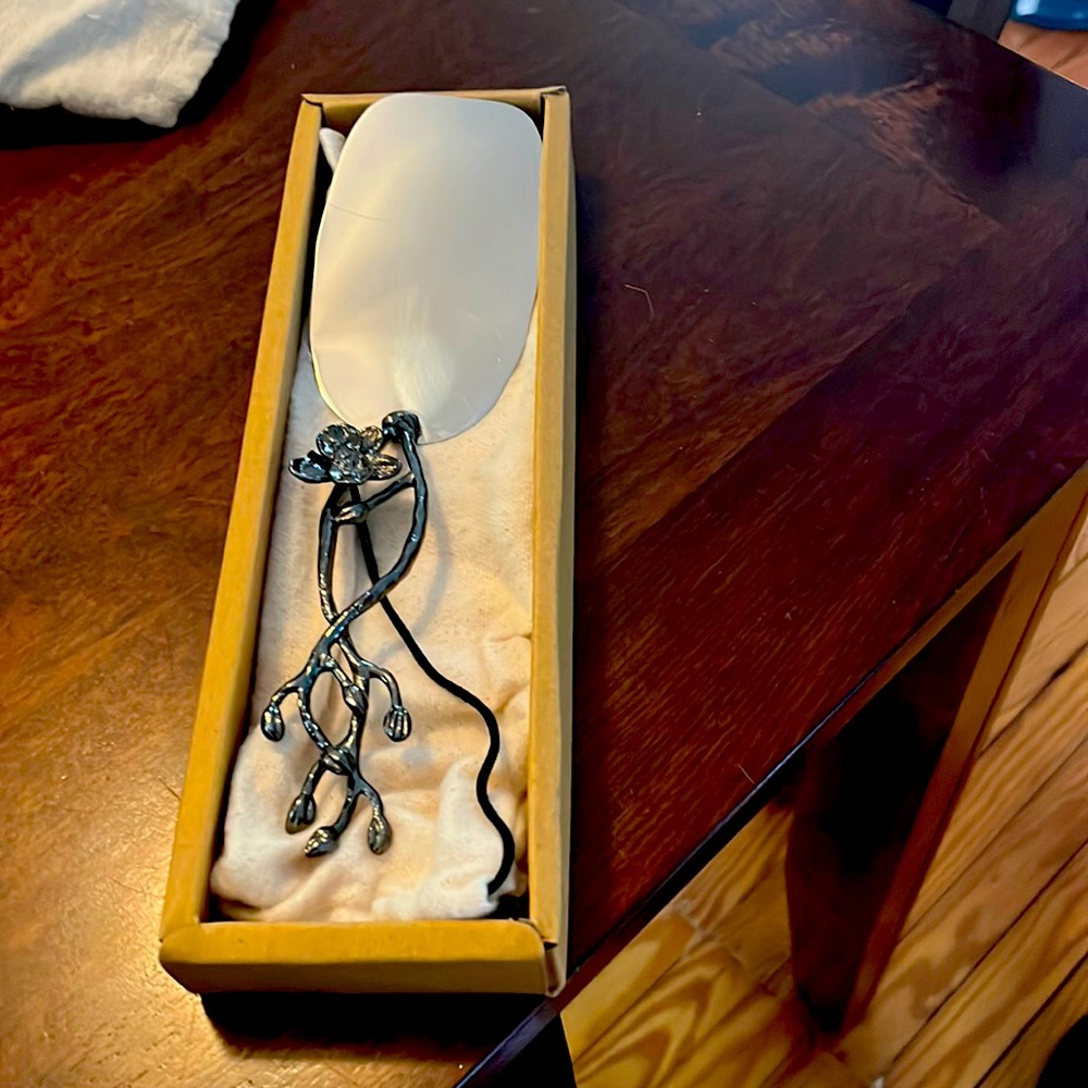 Casserole server.